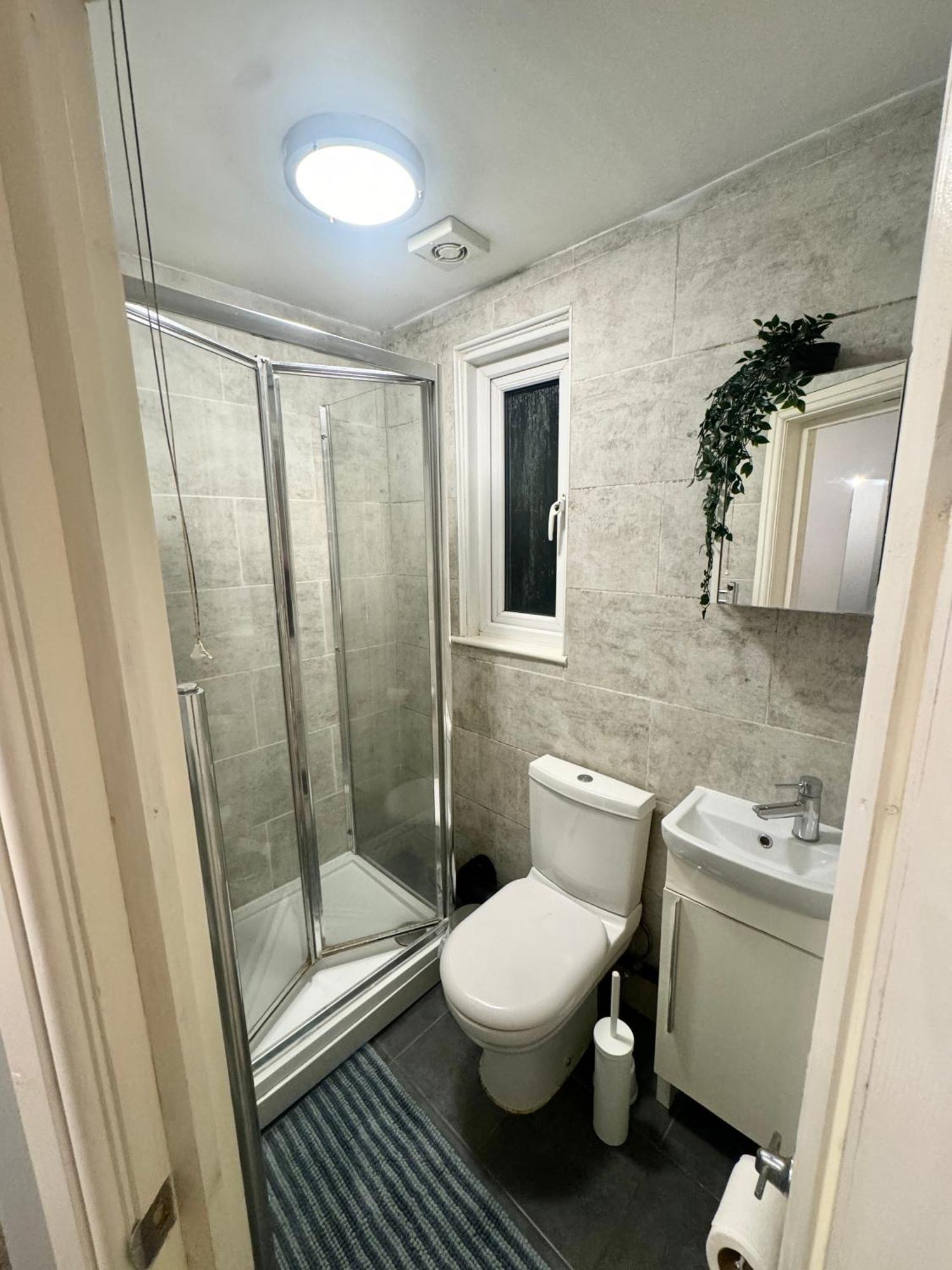 Modern En-Suite Rooms By Finsbury Park Station 8 Mins To King'S Cross By Tube London Exterior foto